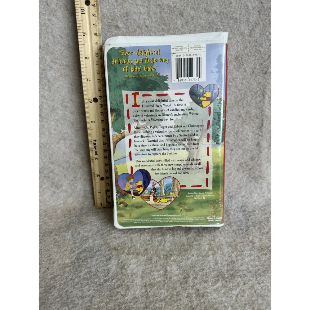 Disney Winnie the Pooh  A Valentine‎ For You VHS 2001 Clamshell